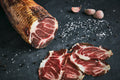 Auf dem Bild ist Land.Luft Coppa Bio Schinken zu sehen – aromatisch, zart und ideal für Brotzeit, Wurstplatten oder als herzhafter Snack. Jetzt bequem online kaufen und bestellen