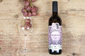 Auf dem Bild ist ein Groszer Wein Gemischter Satz Rosé zu sehen – ein fruchtiger und aromatischer Wein, ideal zum Genießen oder als Begleiter zu leichten Gerichten.