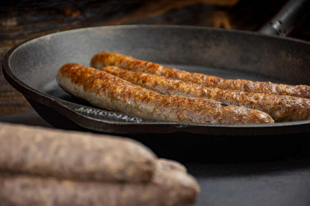 Würzige Angusrind Rindsbratwurst Bio, gebraten