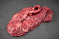 Das Bild zeigt Bio Angus Rind Skirtsteak (Kronfleisch, Saumfleisch). Das hochwertige Rindfleisch überzeugt mit intensivem Geschmack und eignet sich perfekt für Grillgerichte, Pfannengerichte oder Steakliebhaber.